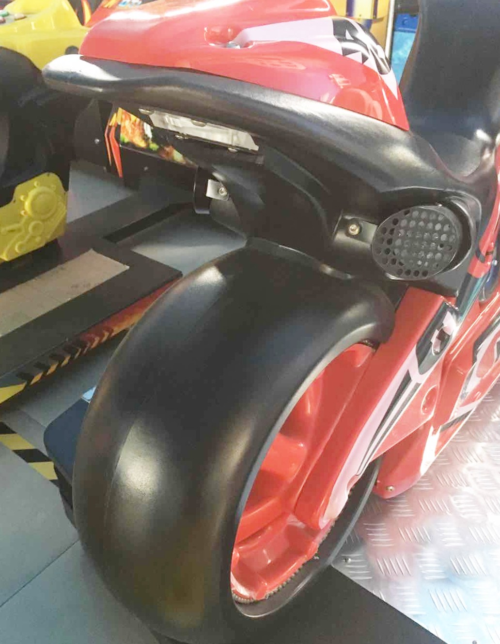 High Quality arcade Hero motor simulator indoor amusement motor arcade racing game machine